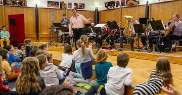 MANÓ koncert RÁADÁS - A TŰZ ZENÉJE