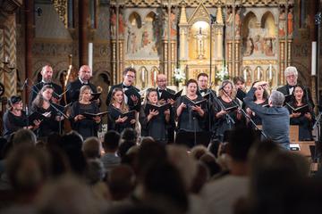 Doublette - kettős kórusra és két orgonára